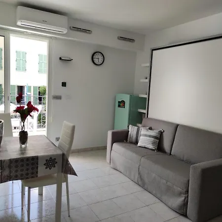 Apartament Soleil Et Mer In Victoria Beach Mentona